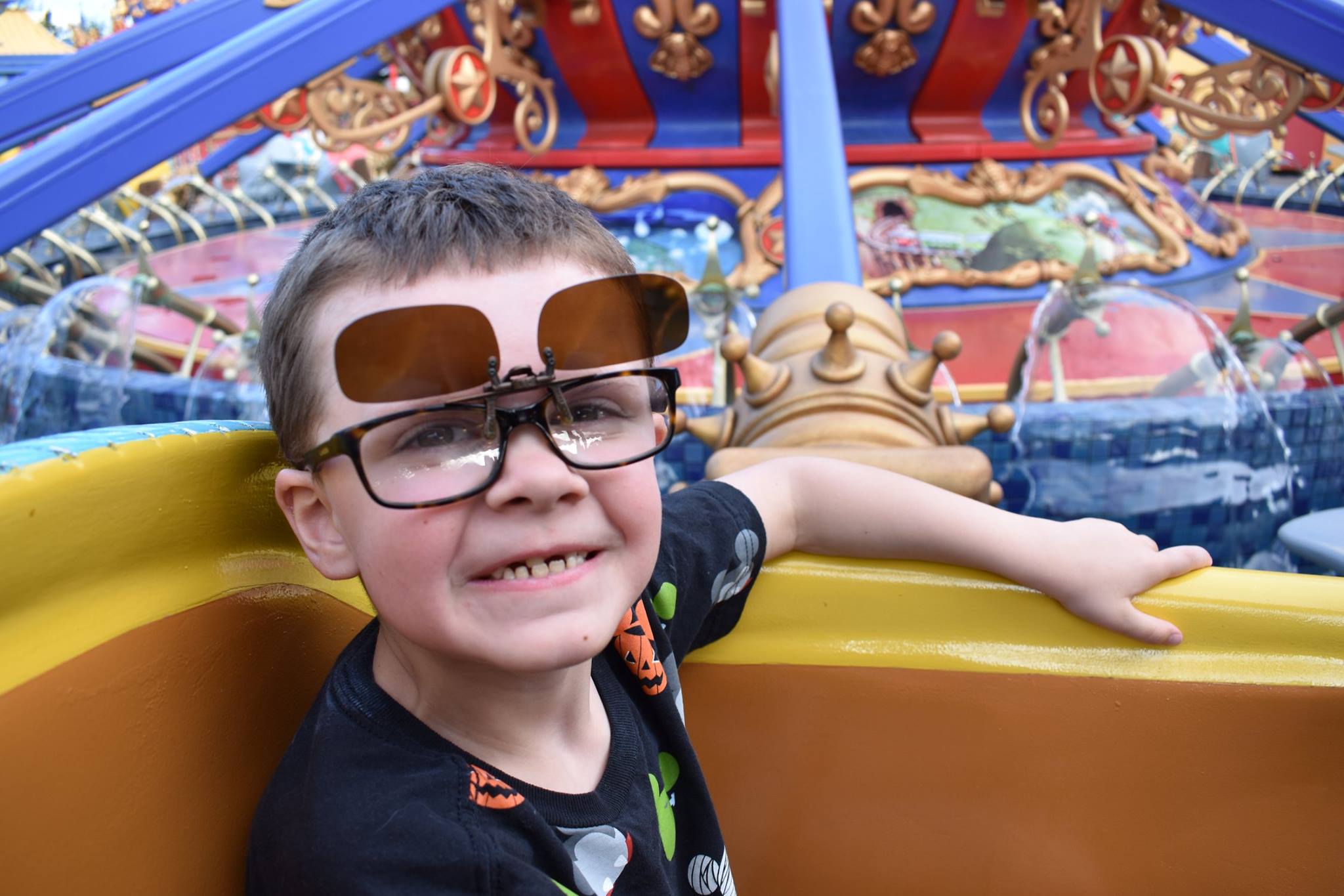 clip on sunglasses for disney world