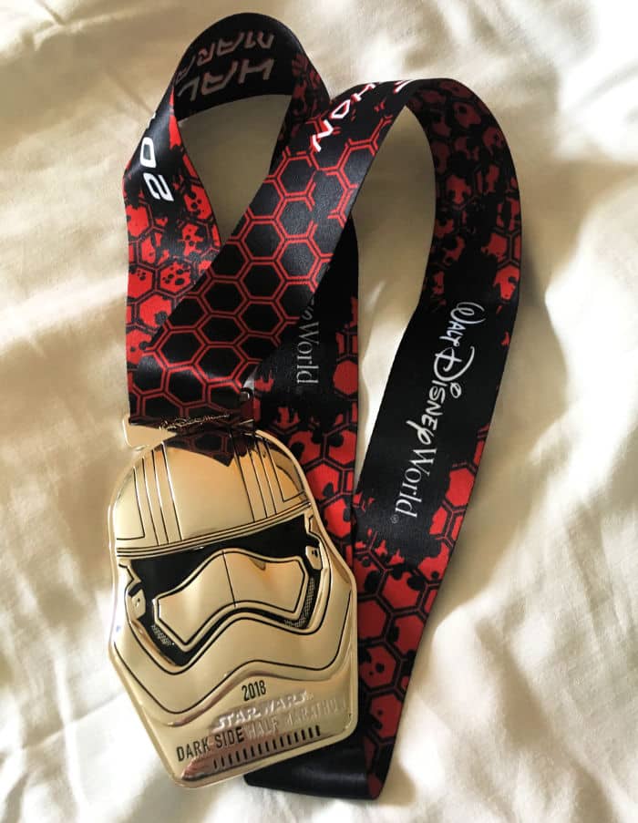 rundisney dark side half medal