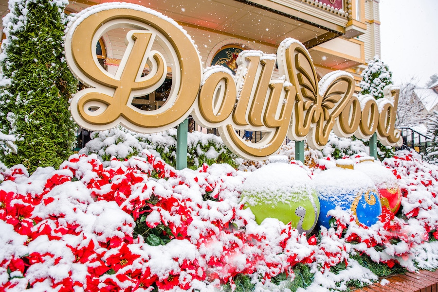 Dollywood’s Smoky Mountain Christmas 2019 Holiday Season is Here